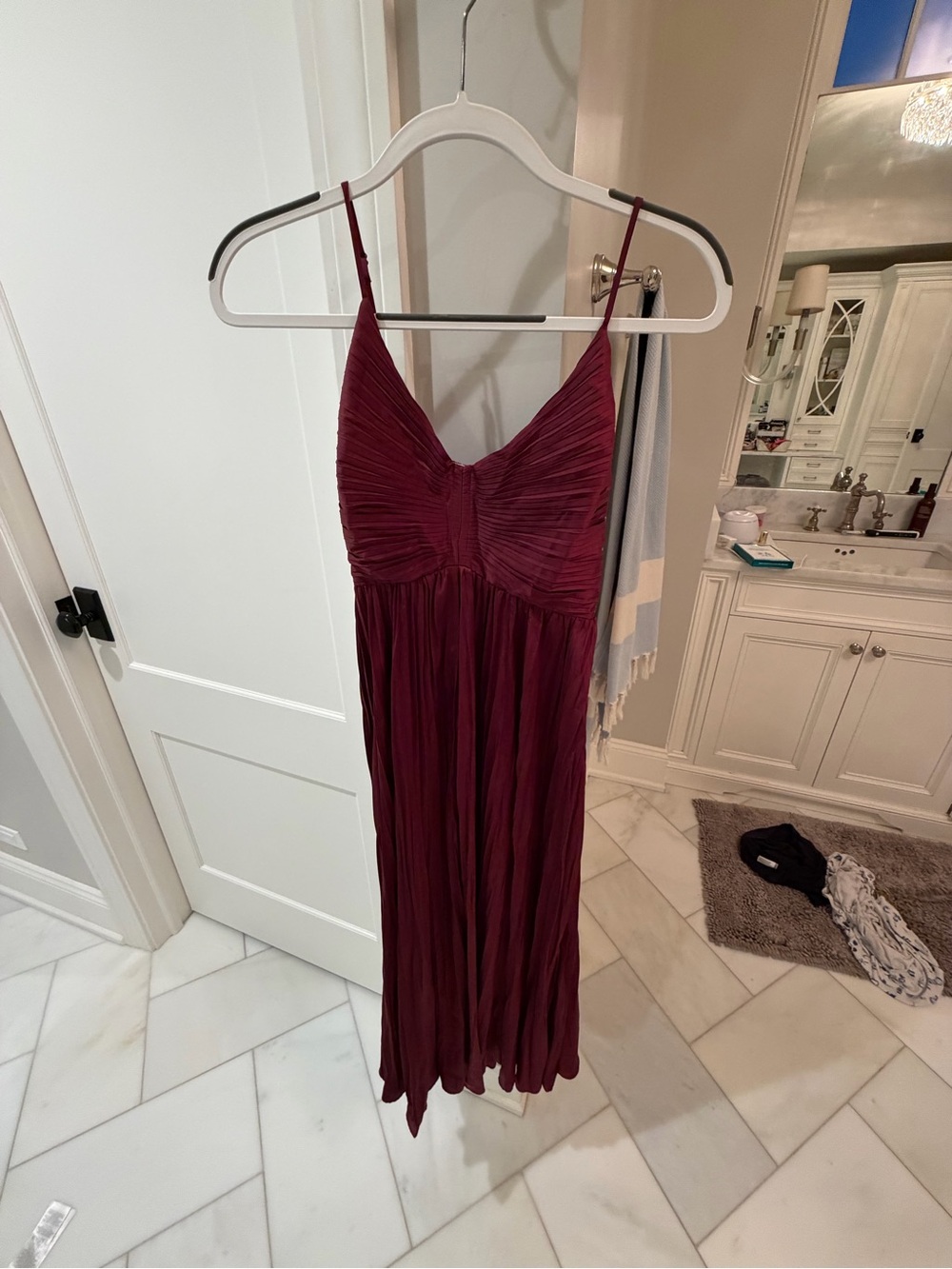 Astr the label Maeve pleated dress - Picture 4 of 6